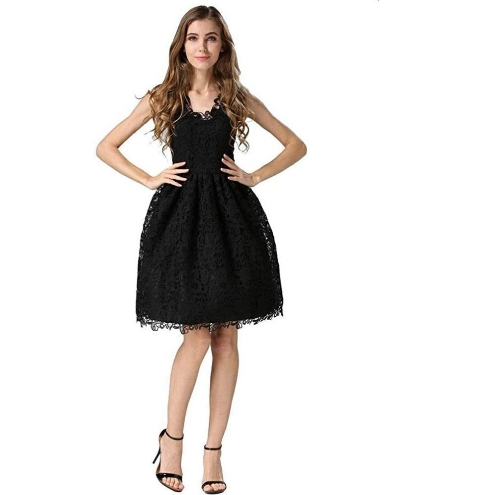 Women'sโ
sleevelessโ
eveningsโ
gownย dress